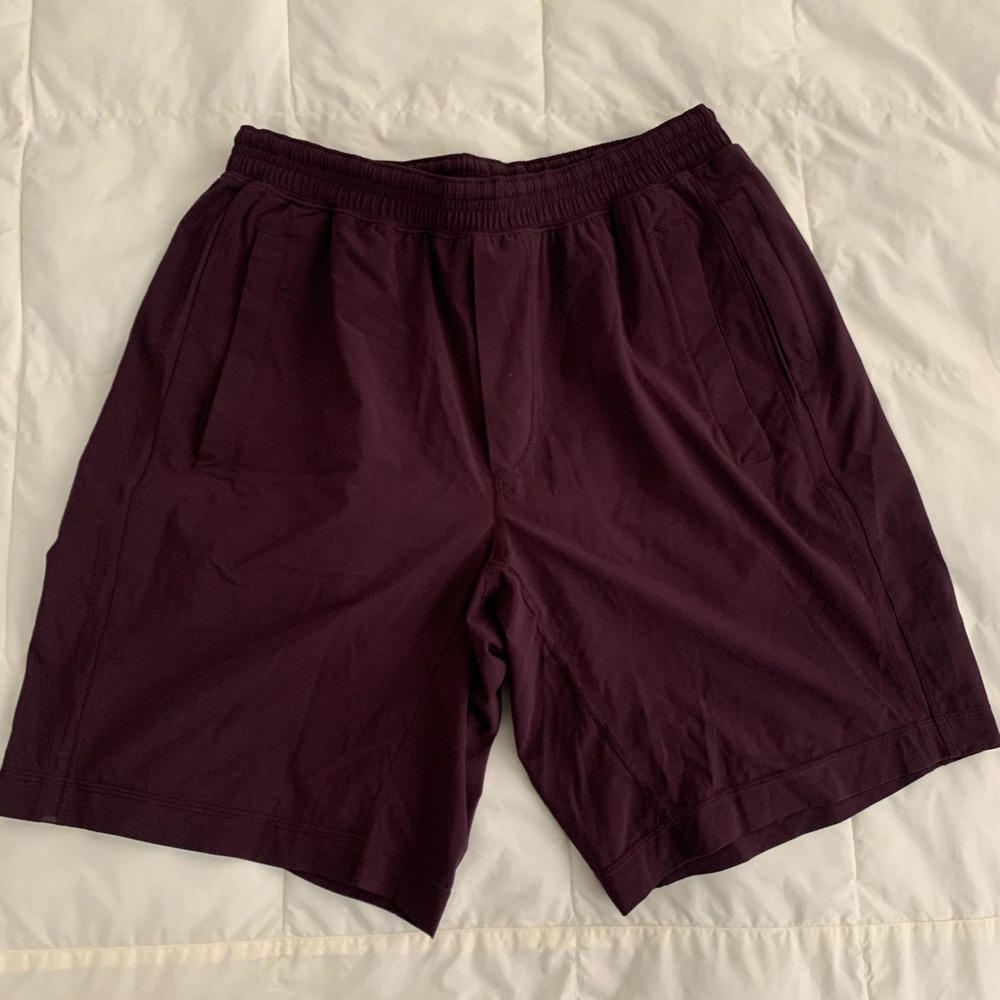 Lululemon pace breaker shorts 9” M